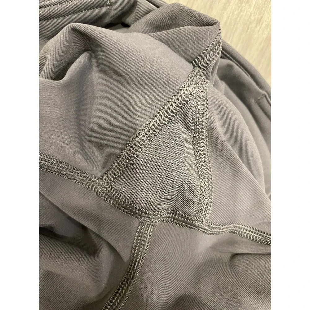 Women Gray Vented Lululemon 22.5